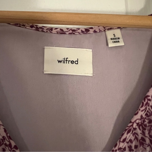 Aritzia Wilfred Daydreamer v-neck dress (color mochi pink/wldbry prpl), small - Picture 4 of 6